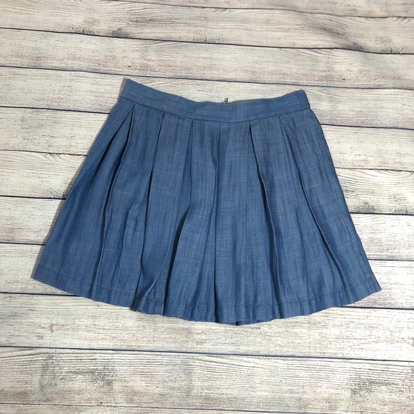 American Eagle Outfitters Dresses & Skirts - NWT American Eagle Chambray Pleated Skirt Size M
